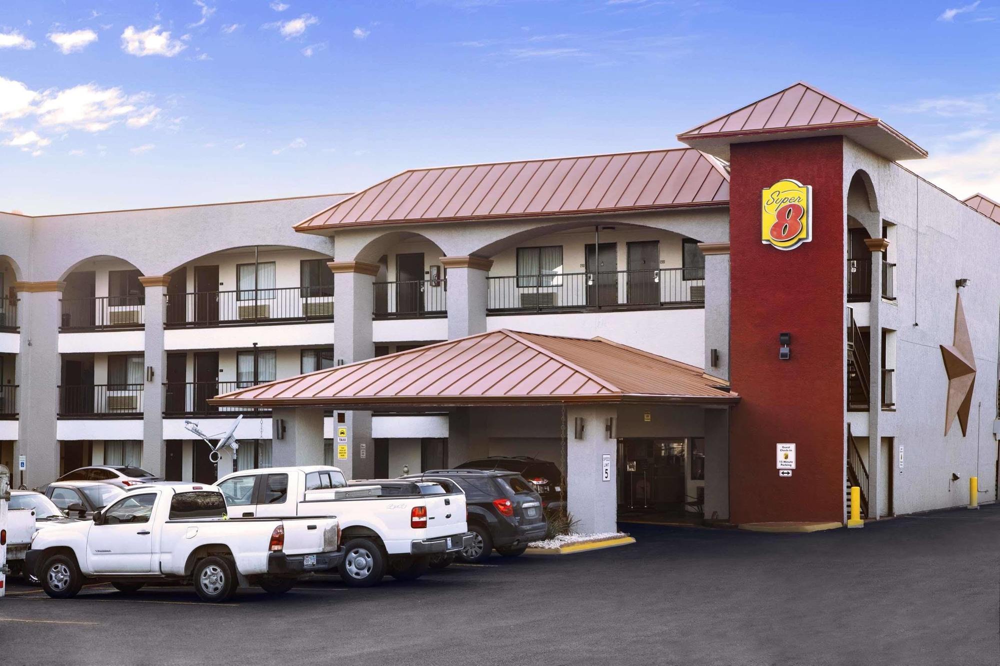 Super 8 By Wyndham Austin University/Downtown Area Zewnętrze zdjęcie